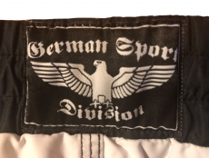 +++ANGEBOT+++Premium Badehose - schwarz-weiß-rot + GRATIS Flip Flops Sonnenbraun (Wert 19,90€)