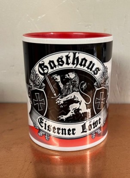 Tasse - rot - Gasthaus Eiserner Löwe - Motiv 2 Tasse - rot - Gasthaus Eiserner Löwe - Motiv 2